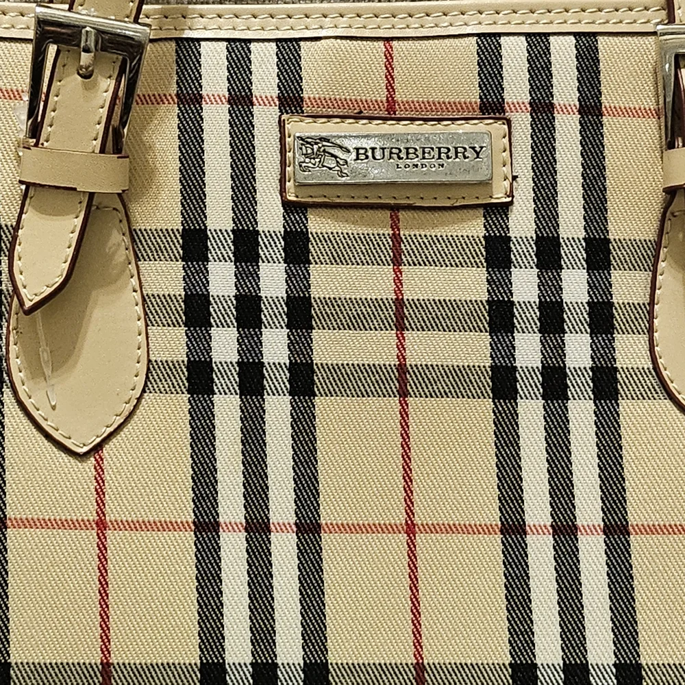 Classic Check Beige Tote Bag - Picture 5 of 6